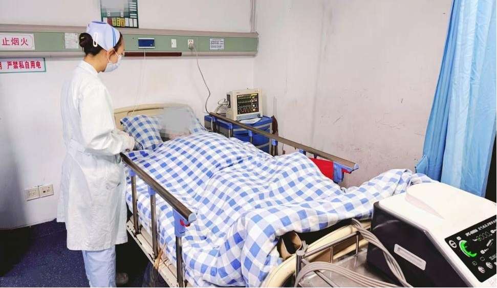 生死竞速28天  玉林市红十字会医院成功救治高处坠落多脏器损伤少年