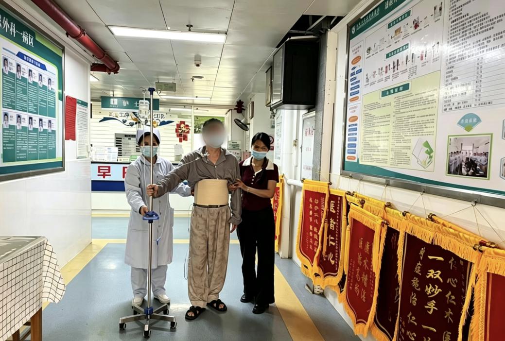 玉林市红十字会医院多学科协作攻克晚期肾癌合并下腔静脉癌栓手术难题
